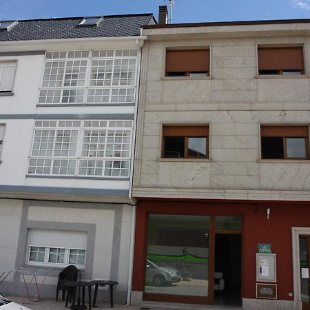 Palas de Rei Albergue Outeiroホステル エクステリア 写真
